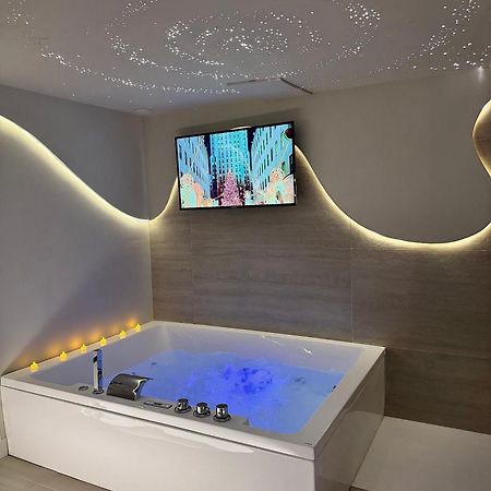 Spa Privatif - Love Room Luxe - Proche Disney Marles-en-Brie Екстер'єр фото
